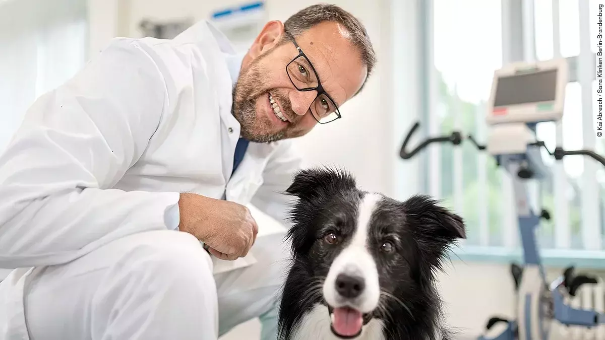 Dr. Eric Hilf mit Hund Lewis Oskar