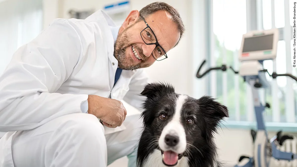 Dr. Eric Hilf mit Hund Lewis Oskar