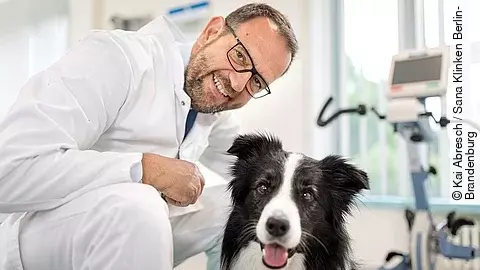 Dr. Eric Hilf mit Hund Lewis Oskar
