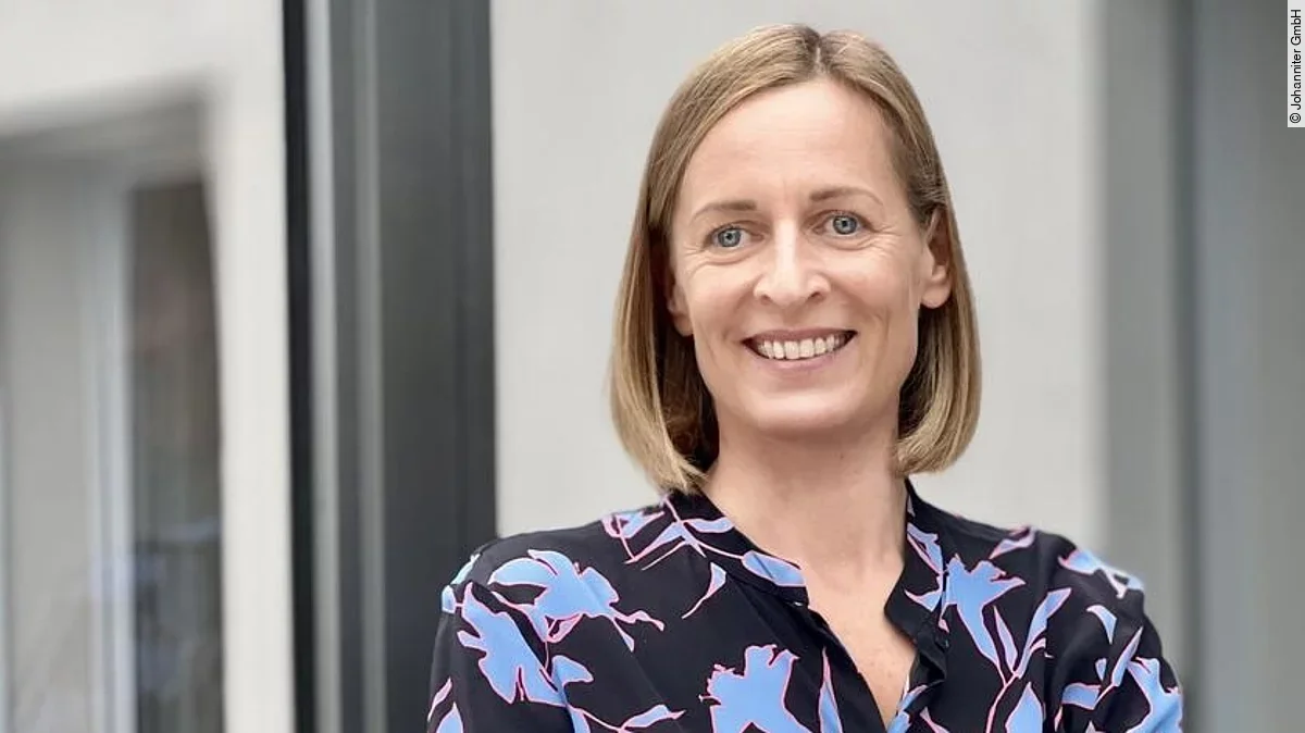 Dr. Christine Marx Dr. Christine Marx