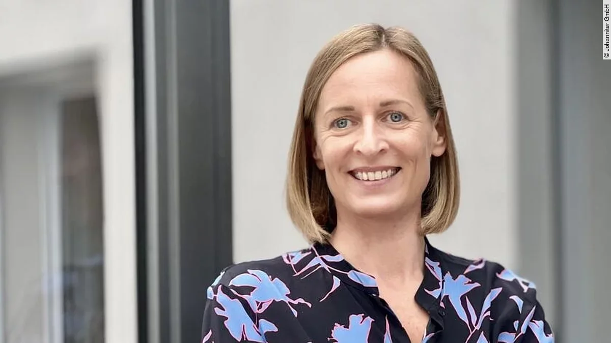 Dr. Christine Marx Dr. Christine Marx