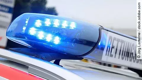 Blaulicht an einem Rettungswagen