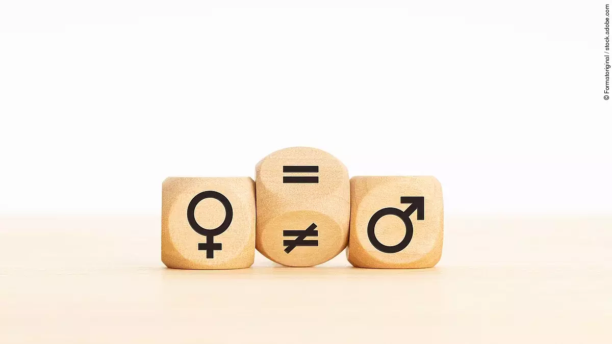 Holzwürfel mit Gendersymbolen