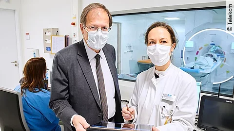 Wolfang Holzgreve und Ulrike Attenberger von der Uniklinik Bonn