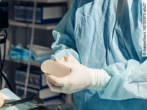 Operation, Brustimplantat, Medizinprodukte, MDR