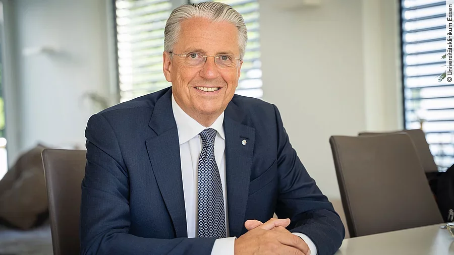 Prof. Jochen A. Werner Prof. Jochen A. Werner