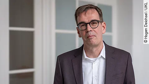 Dr. Robert Waschipky