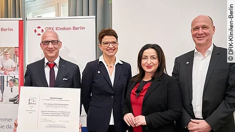 MRE Siegel-Uebergabe DRK-Kliniken-Berlin MRE Siegel-Uebergabe DRK-Kliniken-Berlin