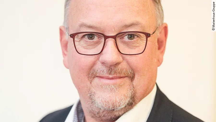 Dr. Andreas Tecklenburg Dr. Andreas Tecklenburg