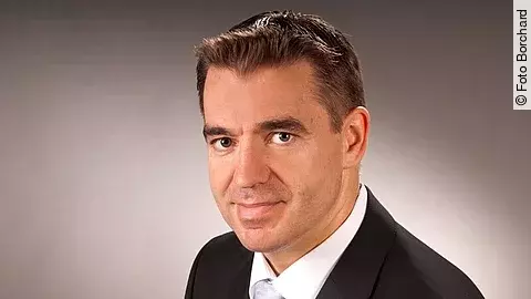 Andreas G. Henkel leitet die Abteilung Informationstechnologie am Klinikum rechts der Isar. 