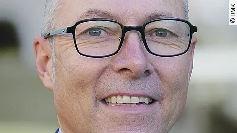 Dr. Christian Schliep