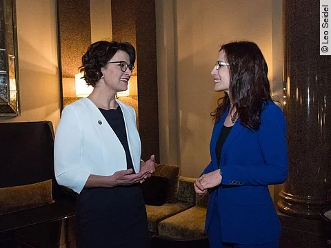 Oberin Doreen Fuhr und Tanja Heiß