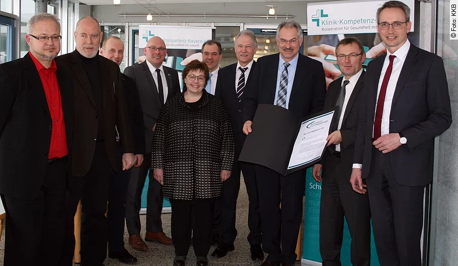 Klinikum Fichtelgebirge im KKB bei der Urkundenübergabe
