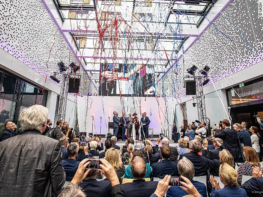 Sarah Connor bei der Eröffnung des Klinikums der Zukunft Sarah Connor bei der Eröffnung des Klinikums der Zukunft