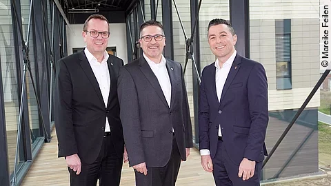 Sascha John, Dirk Offermann, Benjamin M. Koch