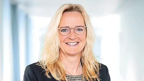 Martina Warring