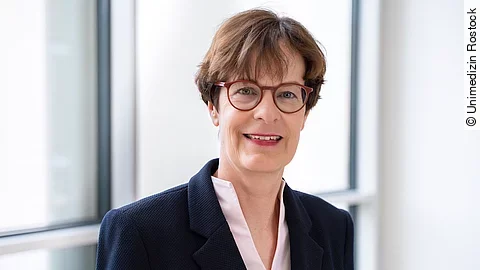 Dr. Christiane Stehle Dr. Christiane Stehle