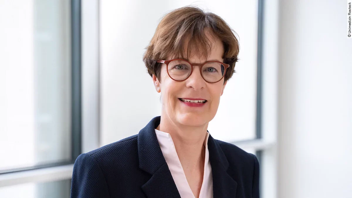 Dr. Christiane Stehle Dr. Christiane Stehle