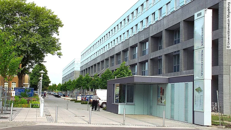 Eingang Universitätsklinikum Magdeburg Eingang Universitätsklinikum Magdeburg