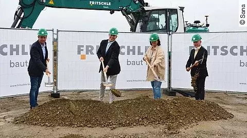 Spatenstich energieeffizientes Sana-Personalwohnheim Spatenstich energieeffizientes Sana-Personalwohnheim