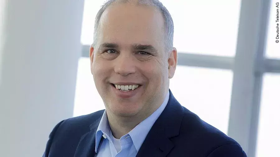 Dr. Dirk Wössner Dr. Dirk Wössner