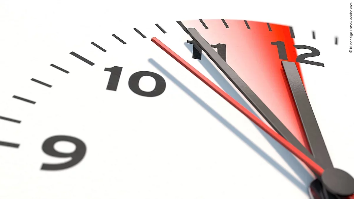 Fünf vor Zwölf Fünf vor Zwölf