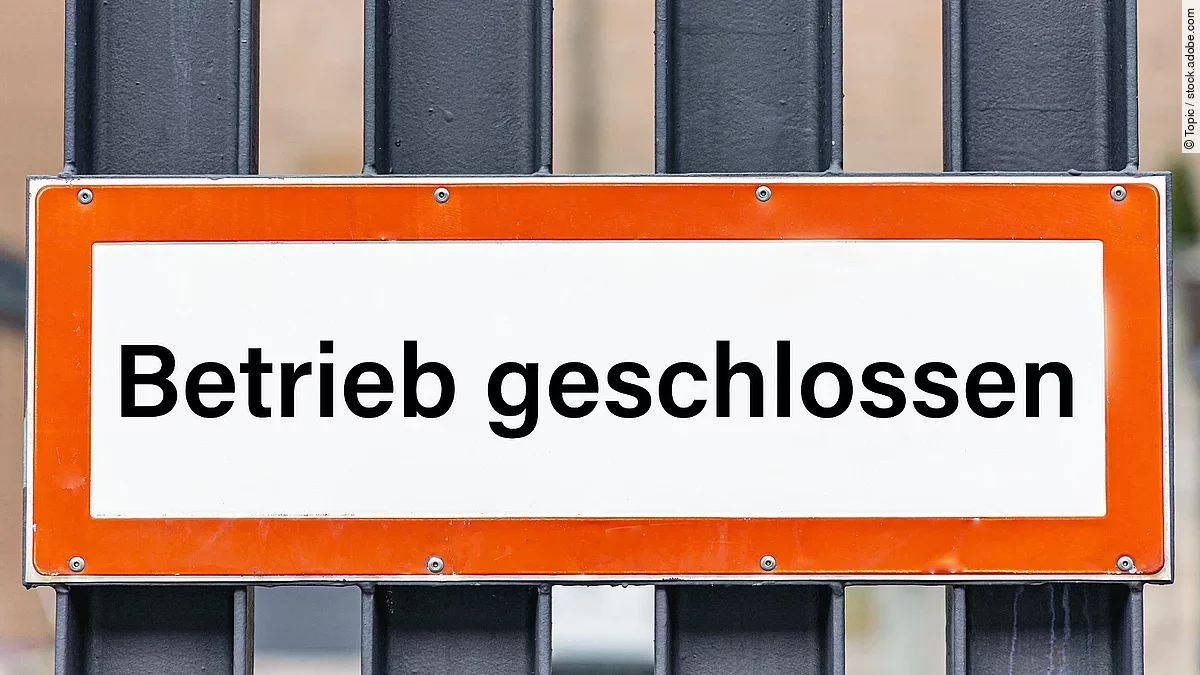 Geschlossen Tür mit "Betrieb geschlossen"-Schild