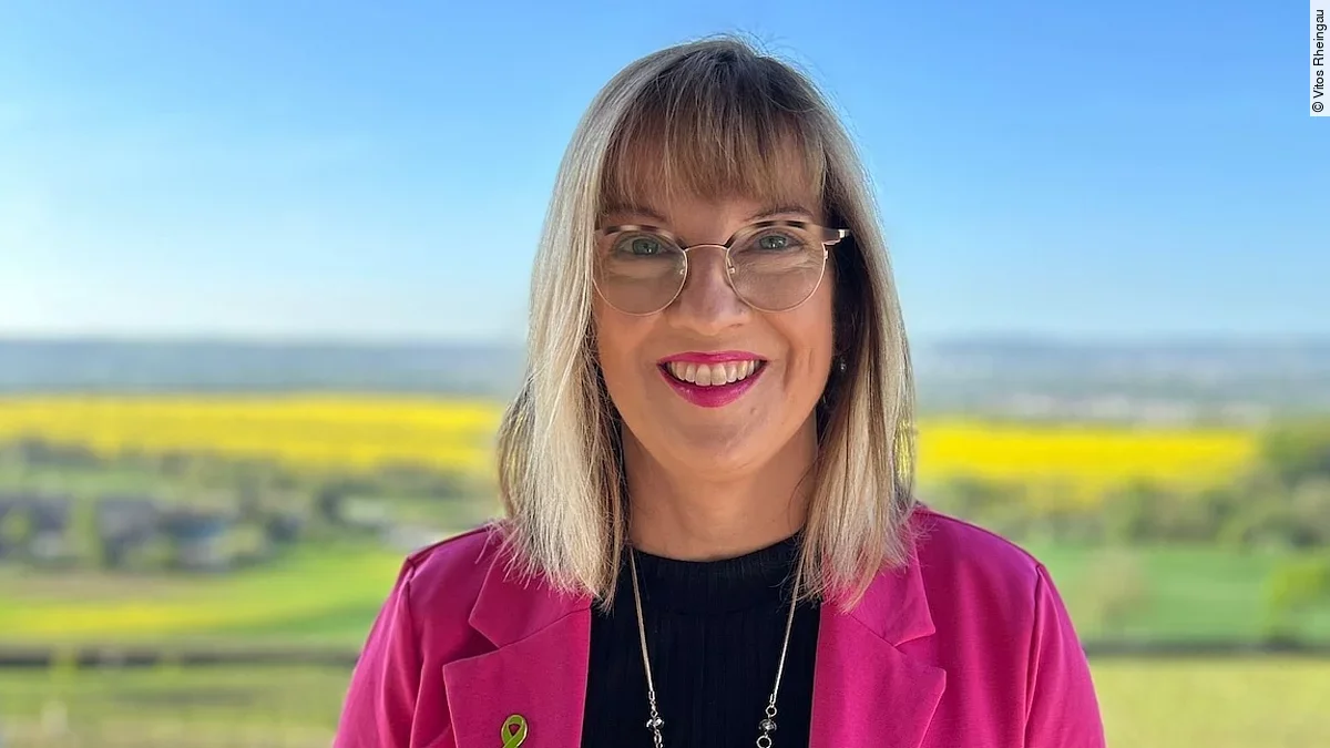 Dr. Julia Reiff Dr. Julia Reiff