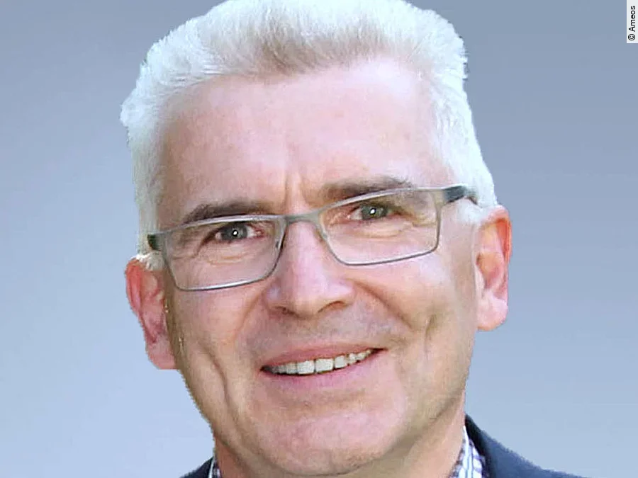 Frank-Ulrich Wiener Frank-Ulrich Wiener