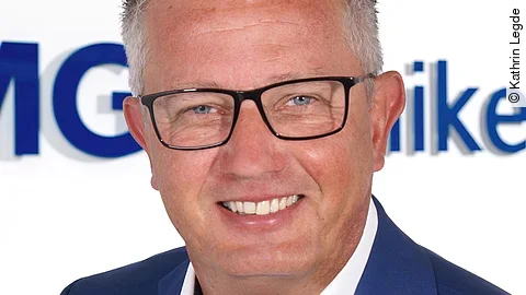 Thomas Pfeiffer Thomas Pfeiffer