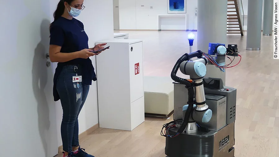 Desinfektionsroboter DeKonBot 2