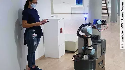 Desinfektionsroboter DeKonBot 2