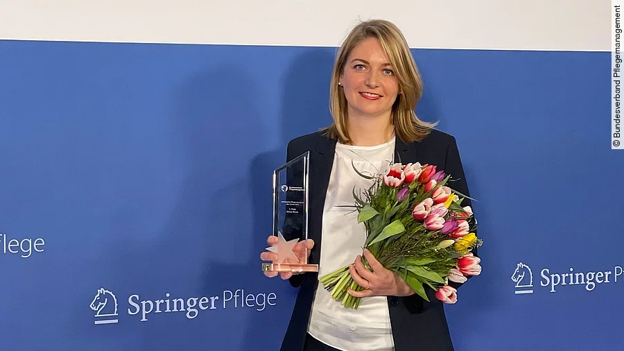 Elena Wuzel Elena Wuzel