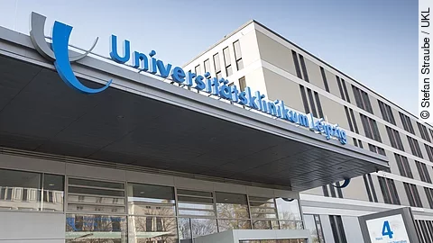 Haupteingang des Universitätsklinikums Leipzig