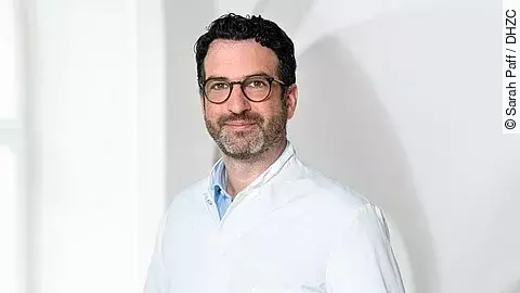 Prof. Alexander Meyer Prof. Alexander Meyer