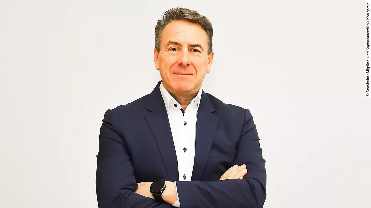 Dr. Roland Strasheim