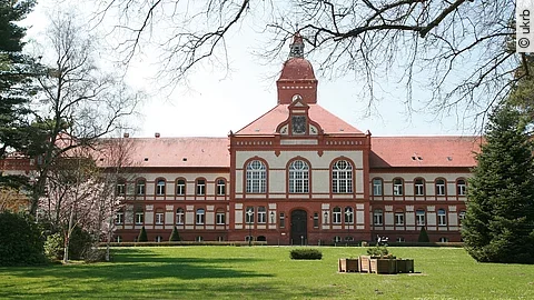 Universitätsklinikum Ruppin-Brandenburg Universitätsklinikum Ruppin-Brandenburg