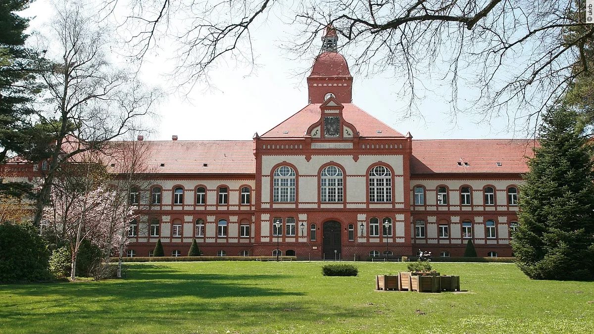 Universitätsklinikum Ruppin-Brandenburg Universitätsklinikum Ruppin-Brandenburg