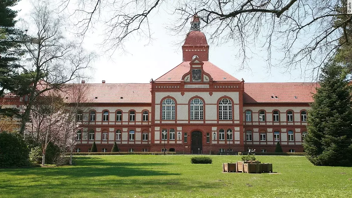 Universitätsklinikum Ruppin-Brandenburg Universitätsklinikum Ruppin-Brandenburg