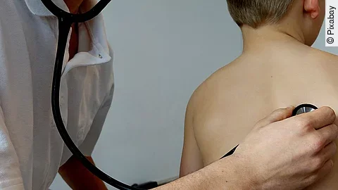 Untersuchung beim Kinderarzt