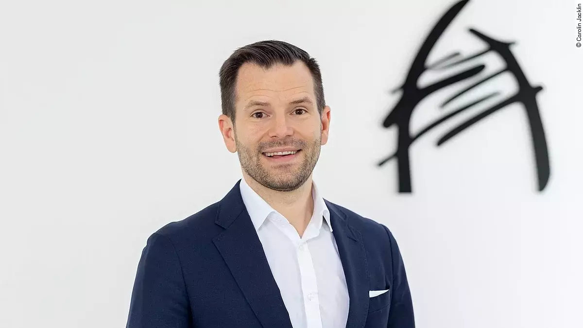 Julian Schwaller Julian Schwaller