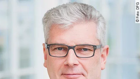 Volker Feldkamp, Deutsche Fachpflege Gruppe