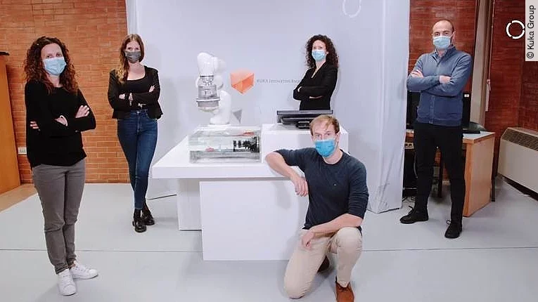 Kuka Innovation Award 2020 Team HIFUSK Kuka Innovation Award 2020 Team HIFUSK