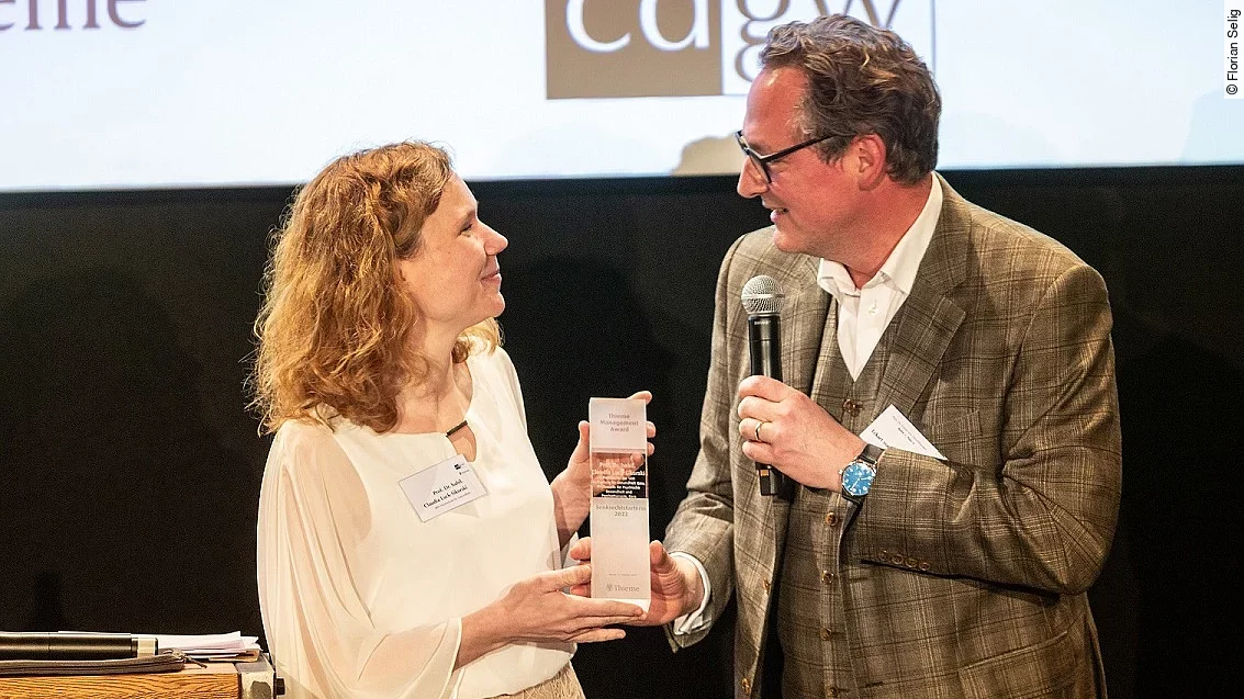 Prof. Luck-Sikorski, Senkrechtstarterin des Jahres 2022 Prof. Luck-Sikorski, Senkrechtstarterin des Jahres 2022