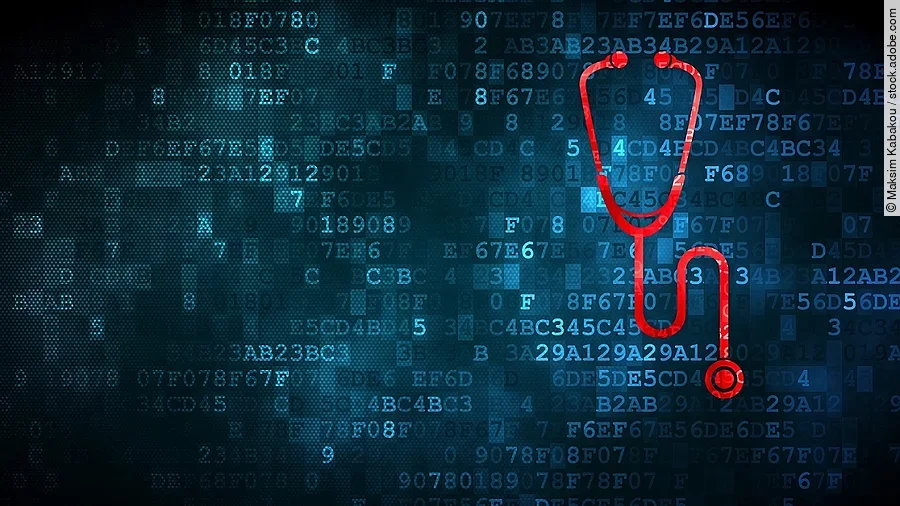 Vor einem dunkelblauen Hintergrund aus Daten in Form von Zahlen und Buchstaben, ist ein rotes Stethoskop.