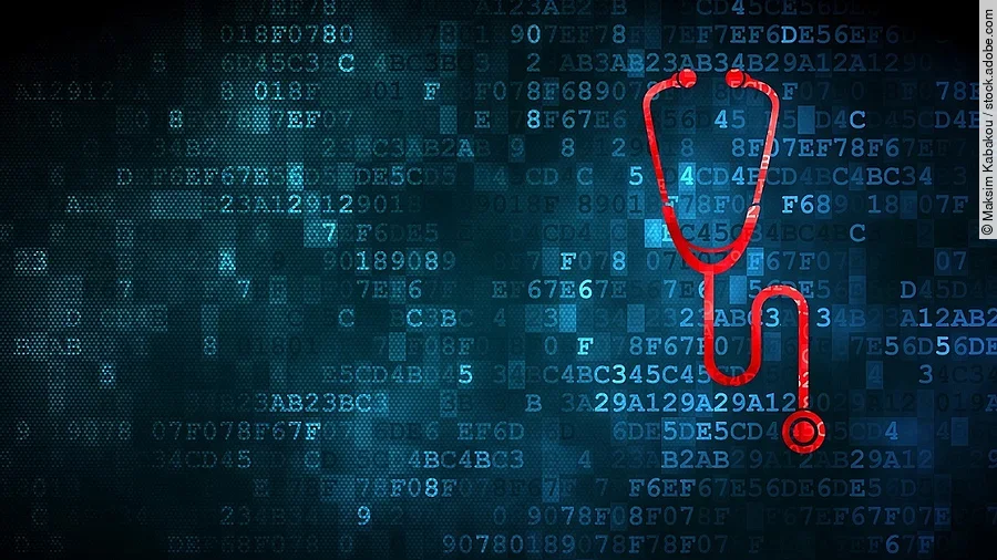 Vor einem dunkelblauen Hintergrund aus Daten in Form von Zahlen und Buchstaben, ist ein rotes Stethoskop.