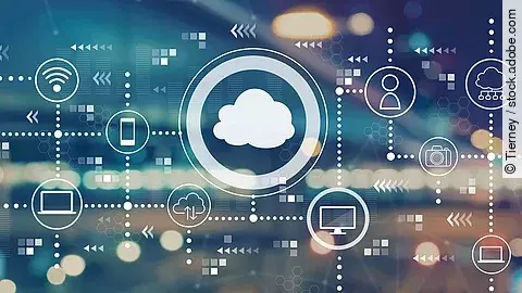 Cloud computing Ein imaginäres Datennetz bzw. Cloud-Computing-Netz. In der Mitte ist ein großes Symbol im Form einer Wolke. Rundherum erscheinen weitere Symbole wie ein Laptop oder das WLAN-Icon.