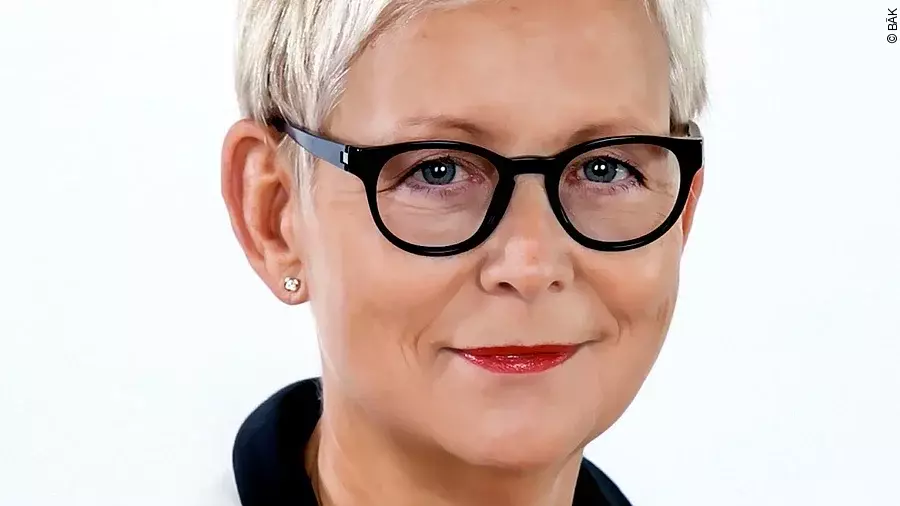 Dr. Ellen Lundershausen Dr. Ellen Lundershausen