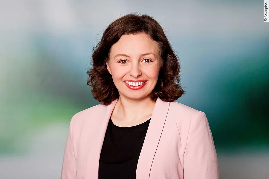 Juliane Domke, Geschäftsführerin