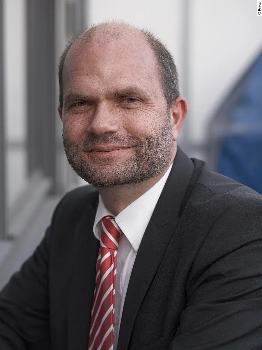 Prof. Reinhard Busse Prof. Reinhard Busse